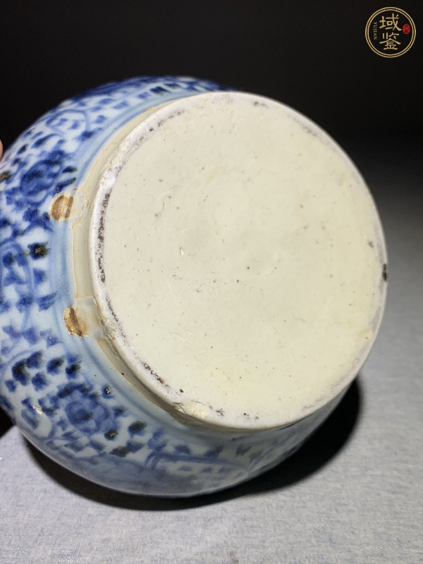 古玩陶瓷青花花卉紋罐真品鑒賞圖