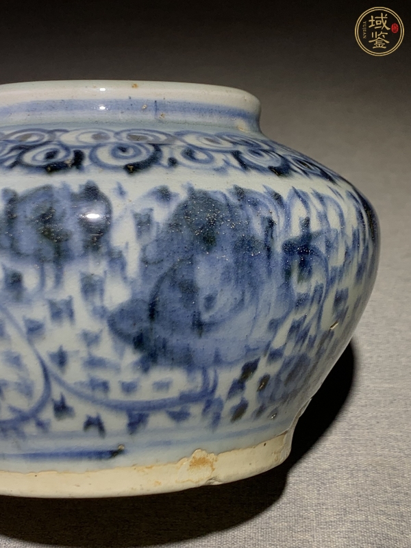 古玩陶瓷青花花卉紋罐真品鑒賞圖