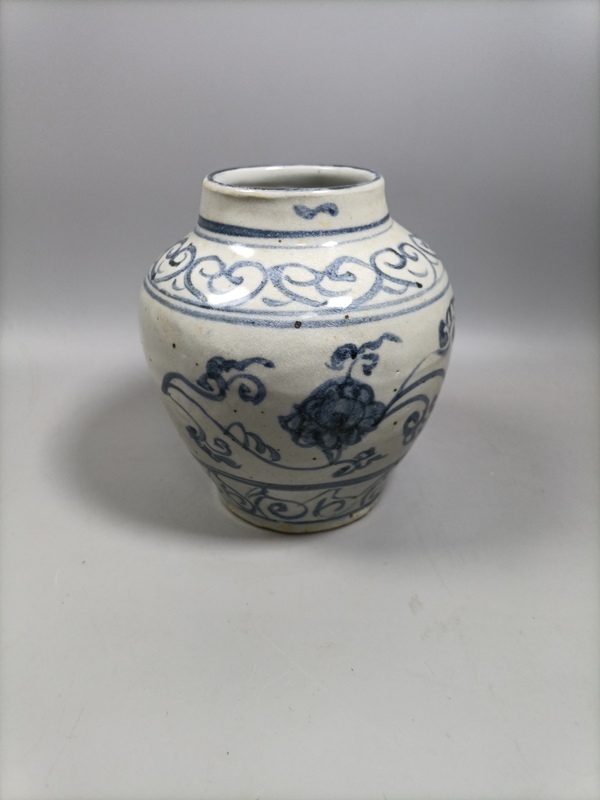 古玩陶瓷明代青花花卉紋小罐拍賣，當(dāng)前價(jià)格2980元