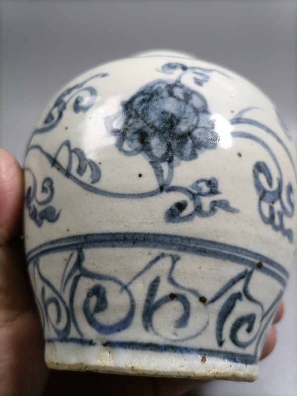 古玩陶瓷明代青花花卉紋小罐拍賣，當(dāng)前價(jià)格2980元