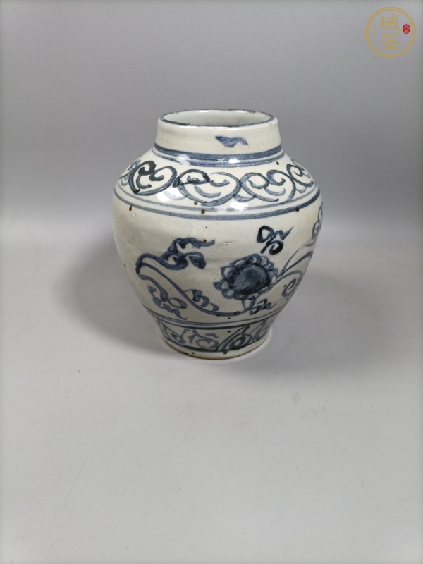 古玩青花花卉紋小罐真品鑒賞圖