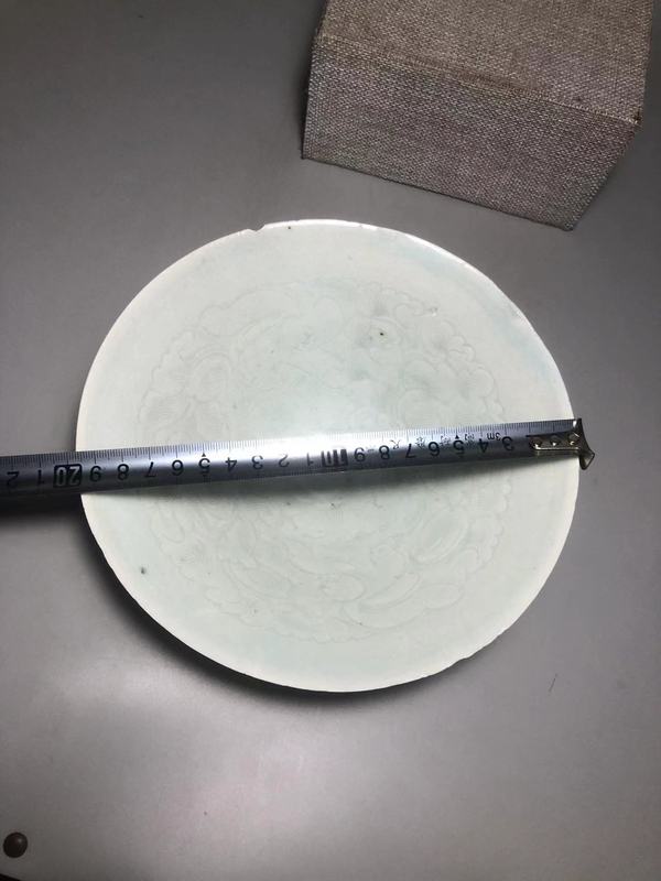 古玩陶瓷南宋，湖田窯青白釉嬰戲紋刻花斗笠碗拍賣，當(dāng)前價格3200元