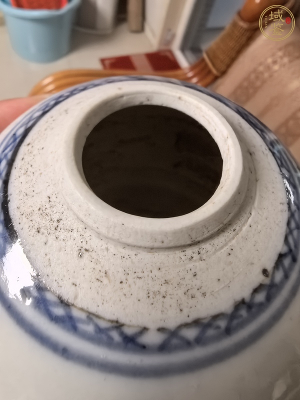 古玩陶瓷青花花卉紋蓋罐真品鑒賞圖