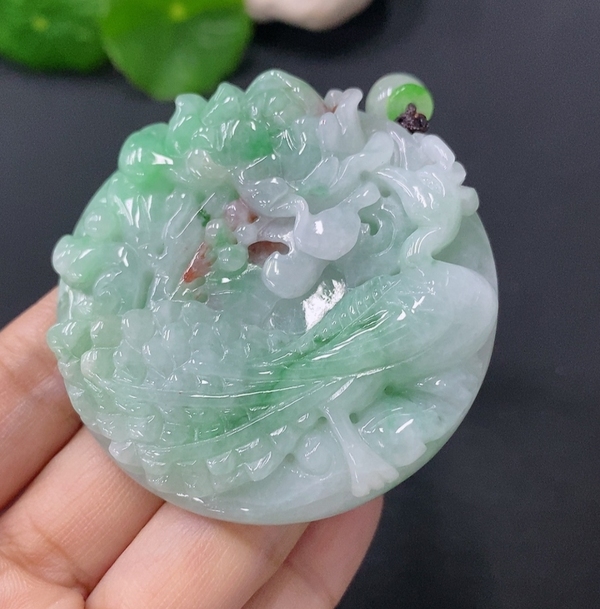 古玩轉(zhuǎn)賣天然翡翠鳳戲牡丹玉墜(帶翡翠鑒定證書)拍賣，當(dāng)前價(jià)格850元