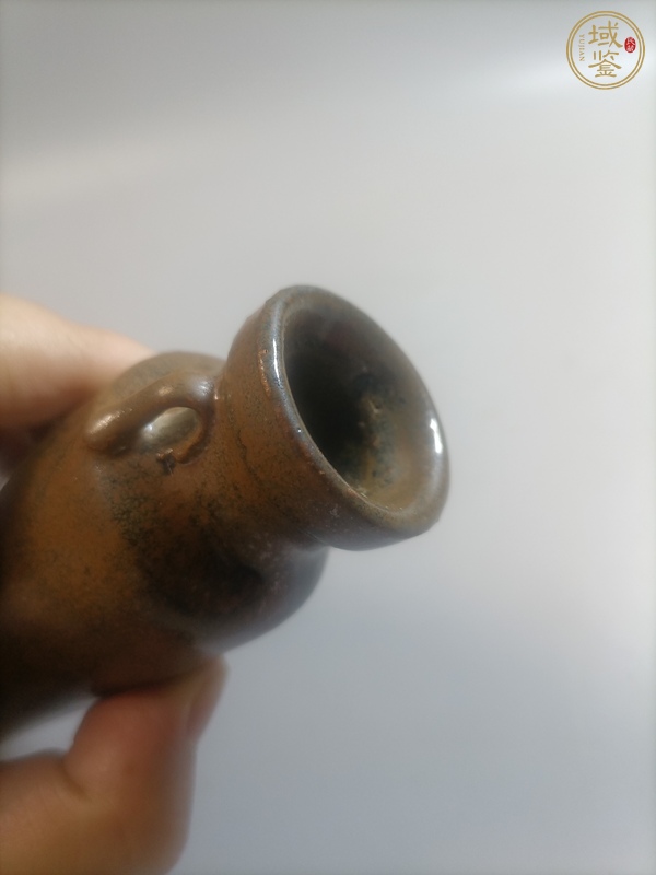 古玩陶瓷醬釉雙耳瓶真品鑒賞圖