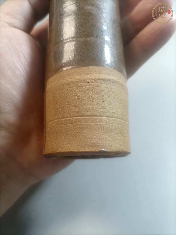 古玩陶瓷醬釉雙耳瓶真品鑒賞圖
