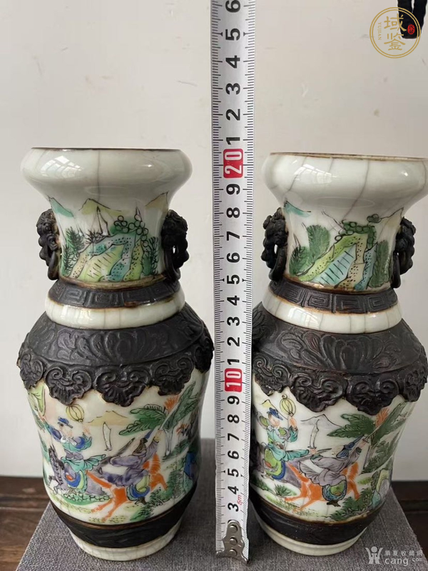 古玩陶瓷哥釉鐵骨泥雙獸耳人物故事瓶真品鑒賞圖