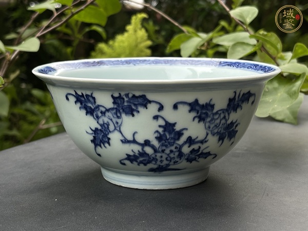 古玩陶瓷青花三多花卉紋碗真品鑒賞圖