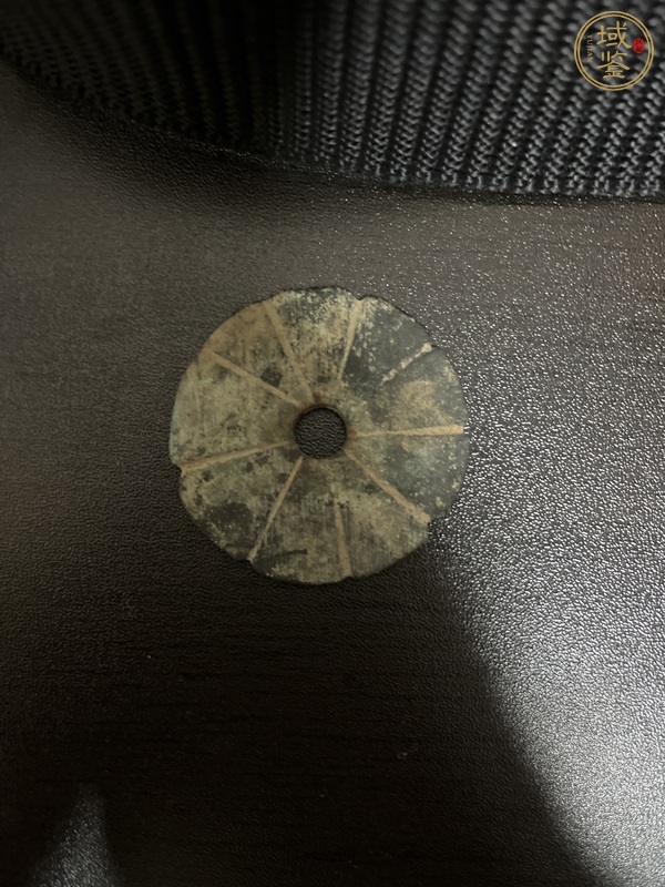 古玩銅器葵花形銅飾真品鑒賞圖