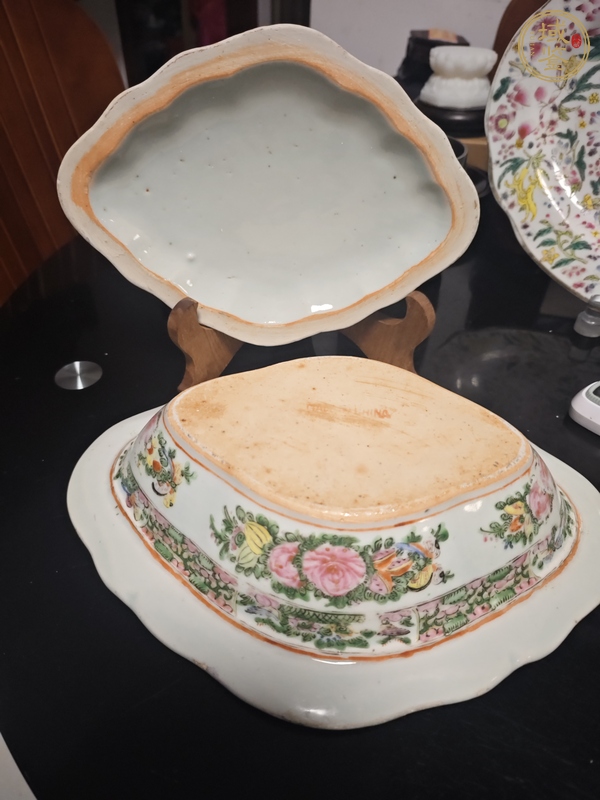 古玩陶瓷晚清廣彩蓋鍋真品鑒賞圖