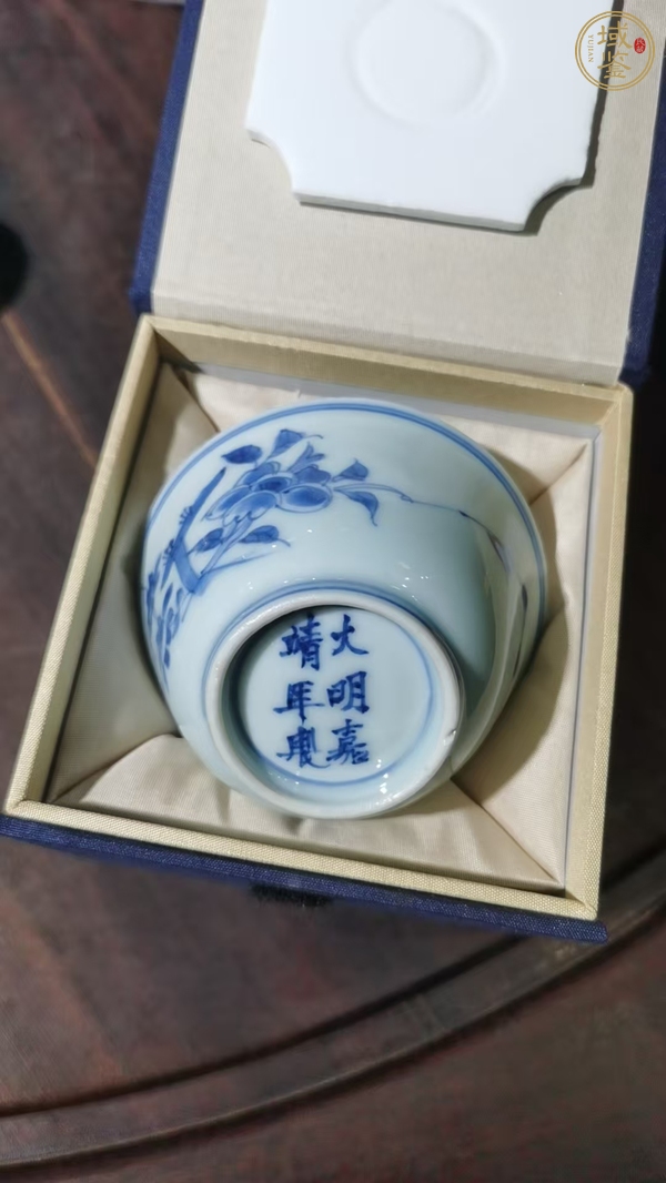 古玩青花杯真品鑒賞圖