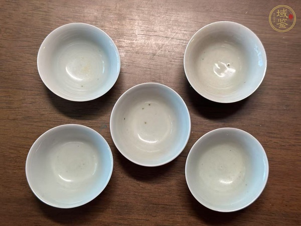 古玩陶瓷日本明治青花竹石圖茶碗真品鑒賞圖