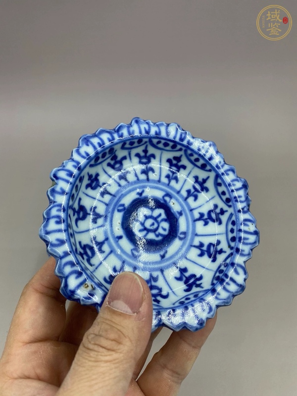 古玩陶瓷青花高足盤真品鑒賞圖