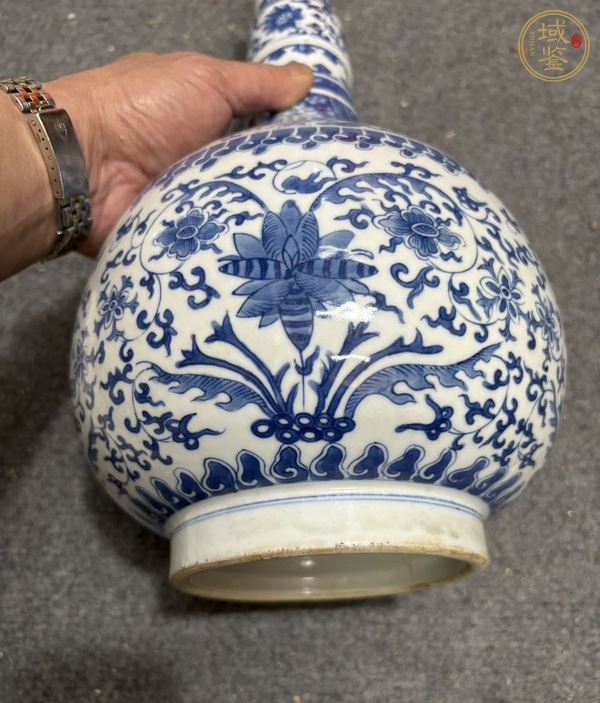 古玩陶瓷青花長頸瓶真品鑒賞圖