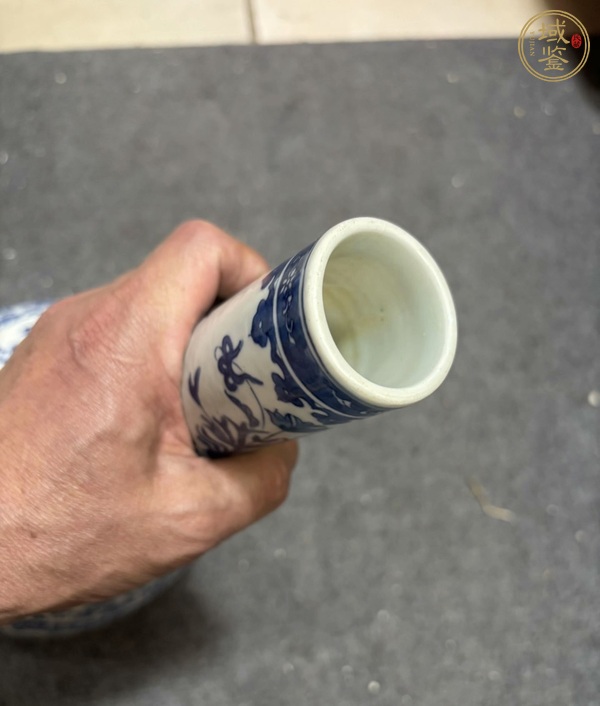 古玩陶瓷青花長頸瓶真品鑒賞圖