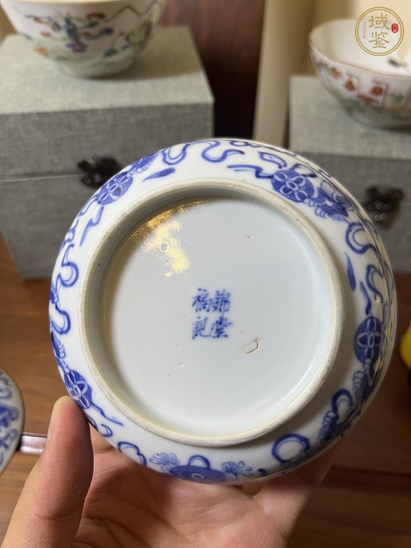 古玩陶瓷青花獅紋蓋碗真品鑒賞圖