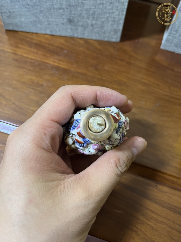古玩陶瓷十八羅漢粉彩鼻煙壺真品鑒賞圖