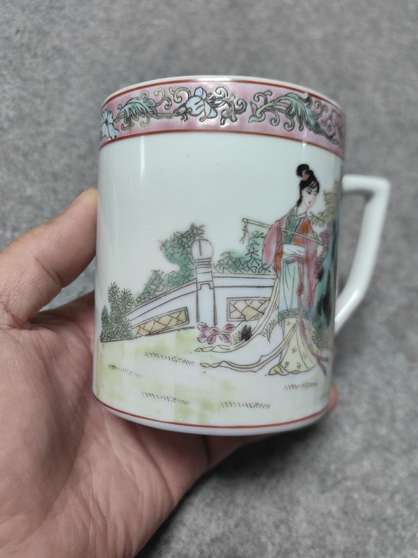 古玩陶瓷仕女紋執(zhí)杯拍賣，當前價格1268元