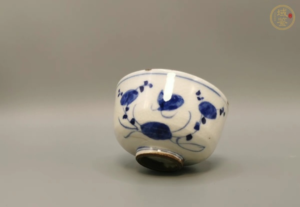 古玩陶瓷花卉紋杯真品鑒賞圖