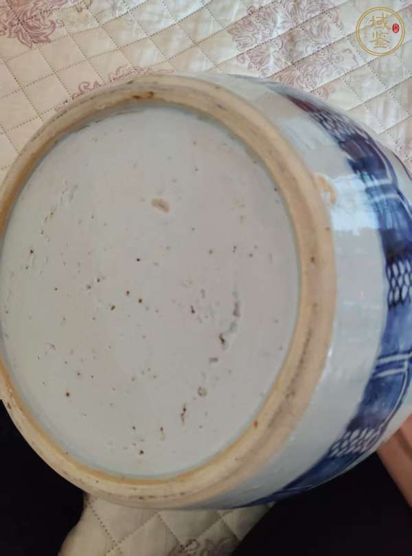 古玩陶瓷花間壽字紋青花罐真品鑒賞圖