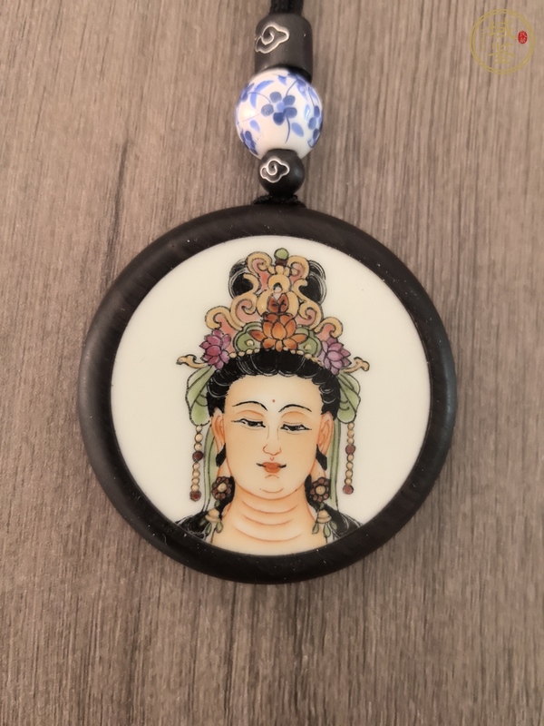 古玩陶瓷現(xiàn)代瓷片掛件真品鑒賞圖