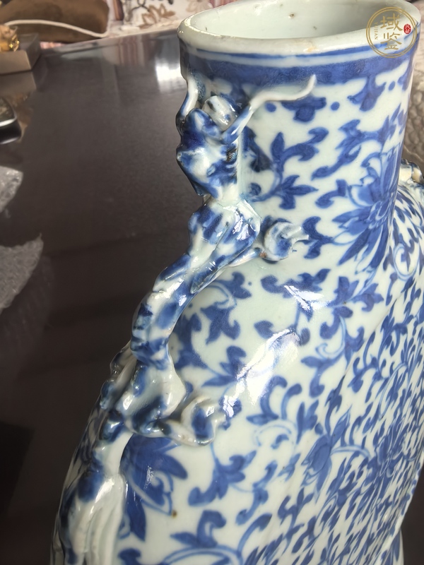 古玩陶瓷青花抱月瓶真品鑒賞圖