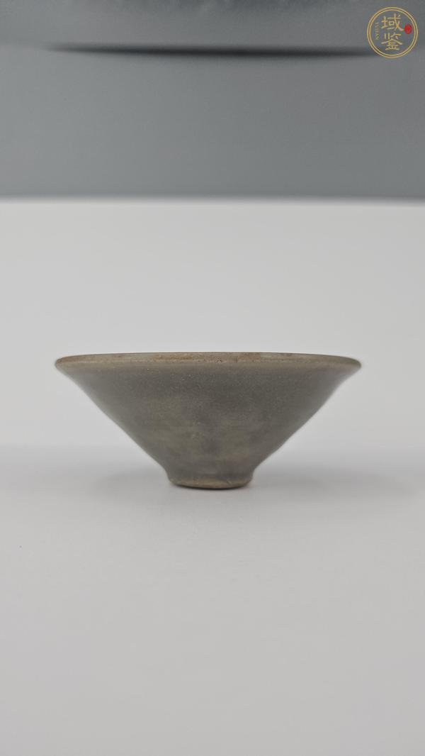 古玩陶瓷青瓷盞真品鑒賞圖