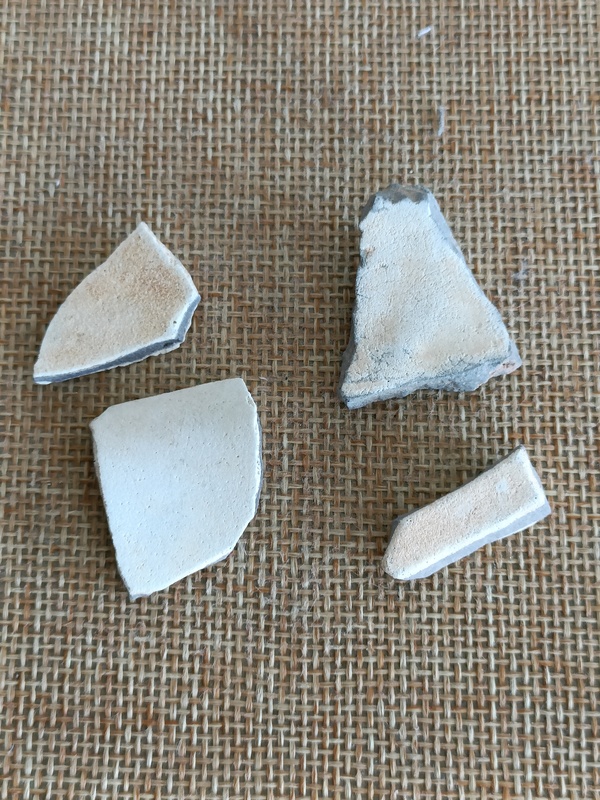古玩轉(zhuǎn)賣宋代五大名窯之一官窯標(biāo)本(4件)拍賣，當(dāng)前價(jià)格180000元