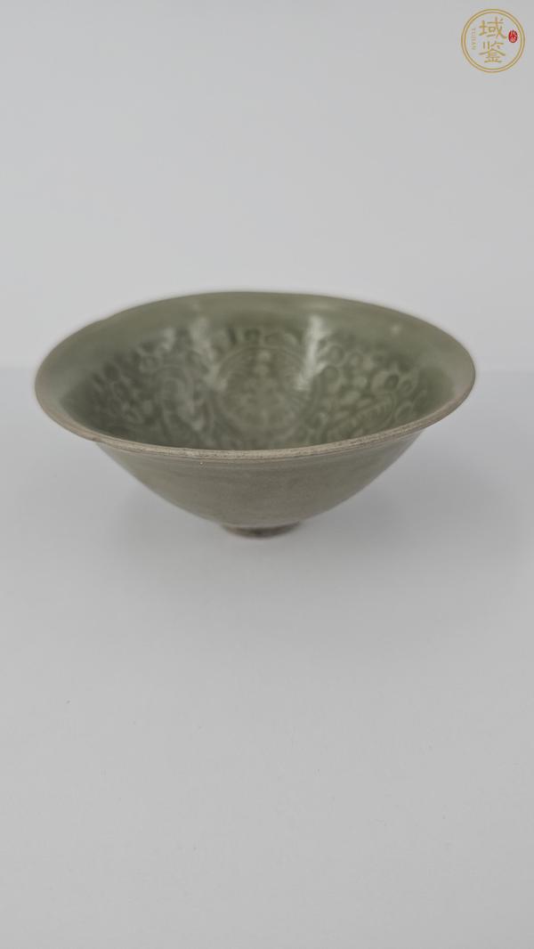 古玩陶瓷青瓷印花盞真品鑒賞圖