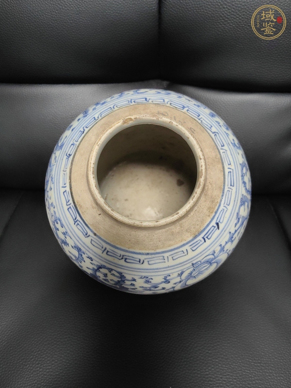 古玩陶瓷纏枝花囍字紋蓋罐真品鑒賞圖