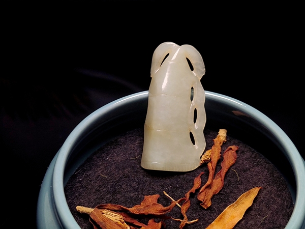 古玩轉(zhuǎn)賣清代和田白玉竹節(jié)佩拍賣，當(dāng)前價格550元