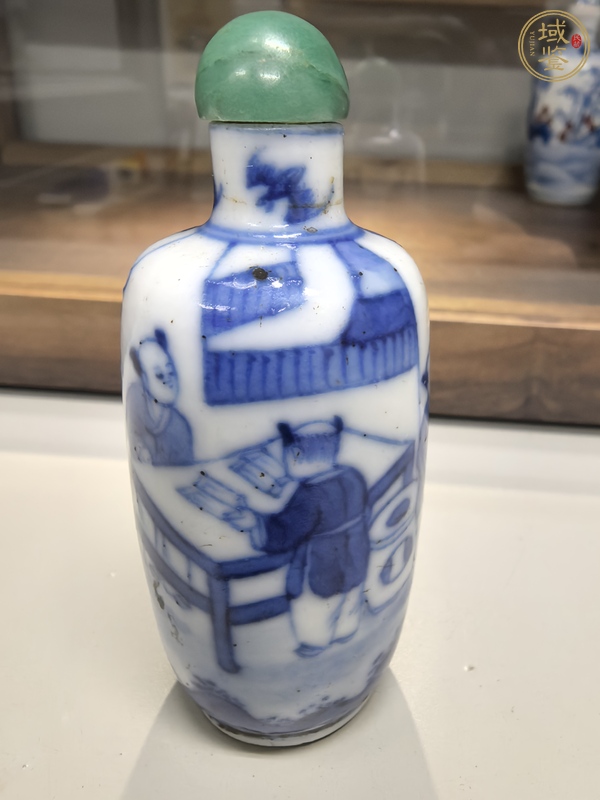 古玩陶瓷教子圖青花鼻煙壺真品鑒賞圖
