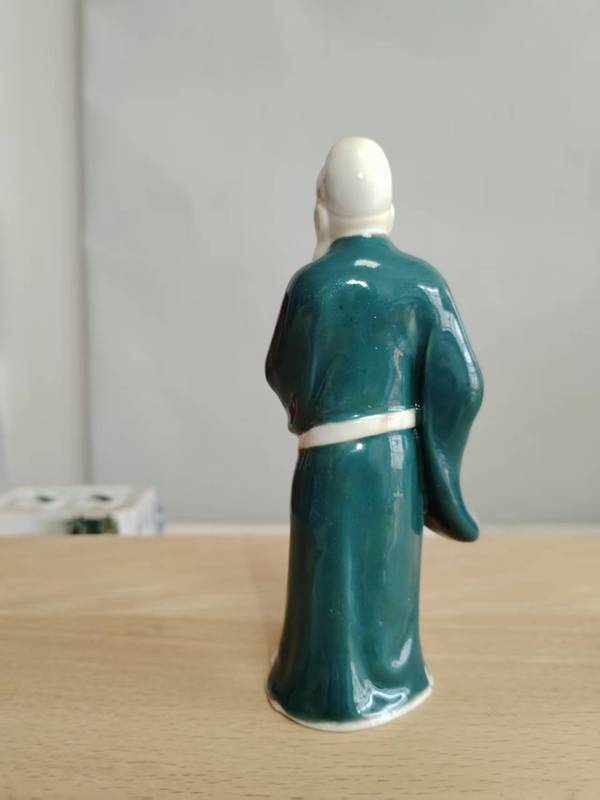 古玩陶瓷（放漏）創(chuàng)匯期人物塑像拍賣，當(dāng)前價(jià)格488元