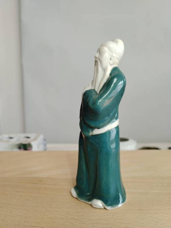 古玩陶瓷（放漏）創(chuàng)匯期人物塑像拍賣，當(dāng)前價(jià)格488元
