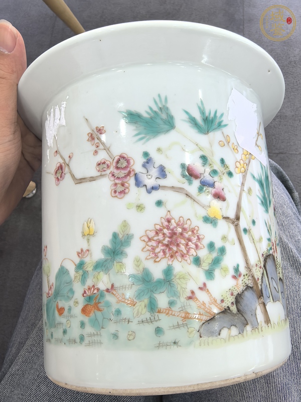 古玩陶瓷粉彩花卉紋花盆真品鑒賞圖