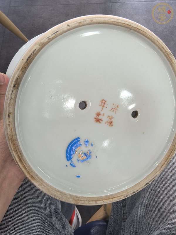 古玩陶瓷粉彩花卉紋花盆真品鑒賞圖