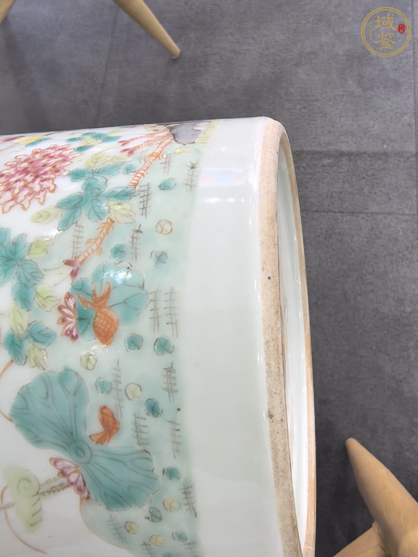 古玩陶瓷粉彩花卉紋花盆真品鑒賞圖