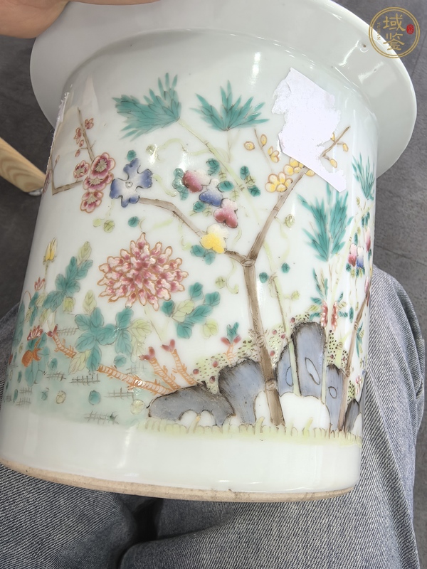 古玩陶瓷粉彩花卉紋花盆真品鑒賞圖