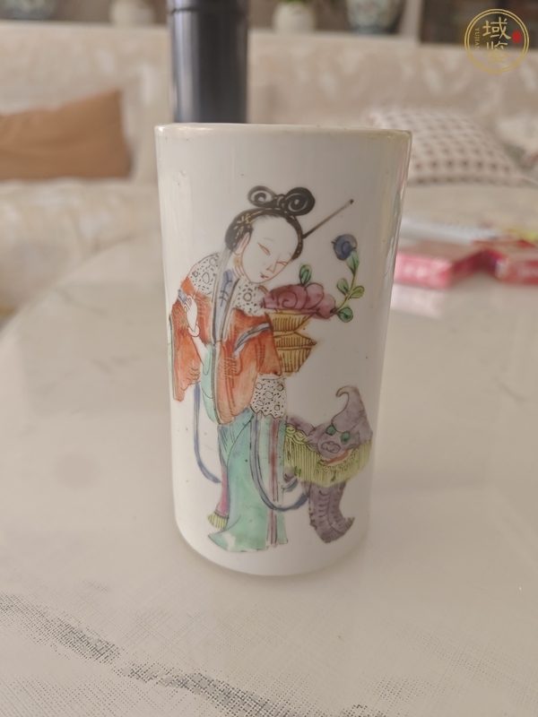 古玩陶瓷麻姑獻(xiàn)壽粉彩筆筒真品鑒賞圖