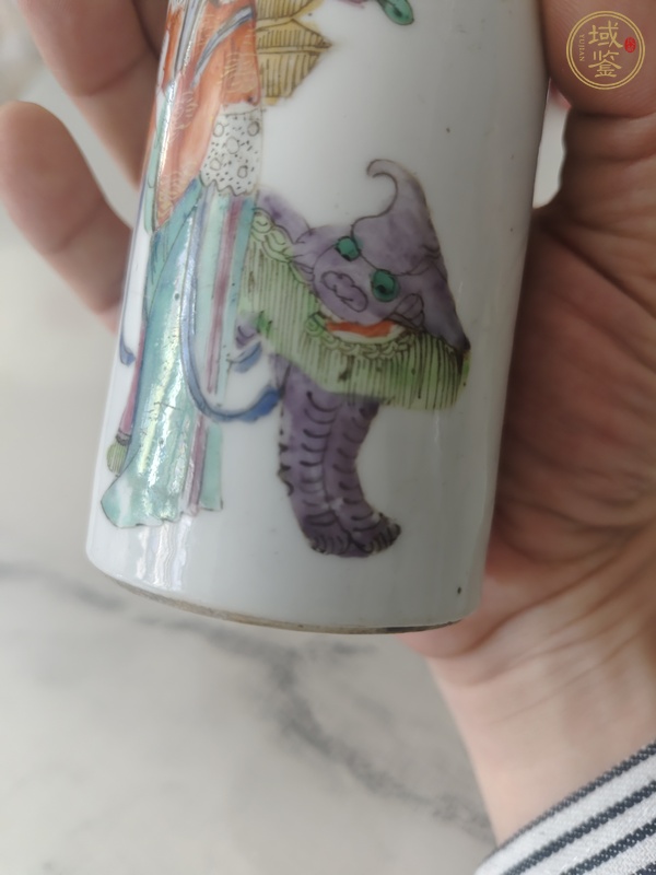 古玩陶瓷麻姑獻(xiàn)壽粉彩筆筒真品鑒賞圖