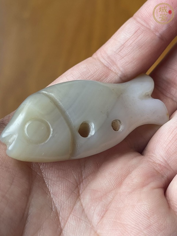 古玩玉器瑪瑙魚型件真品鑒賞圖