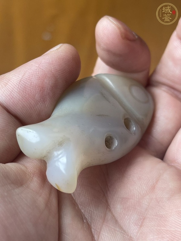 古玩玉器瑪瑙魚型件真品鑒賞圖