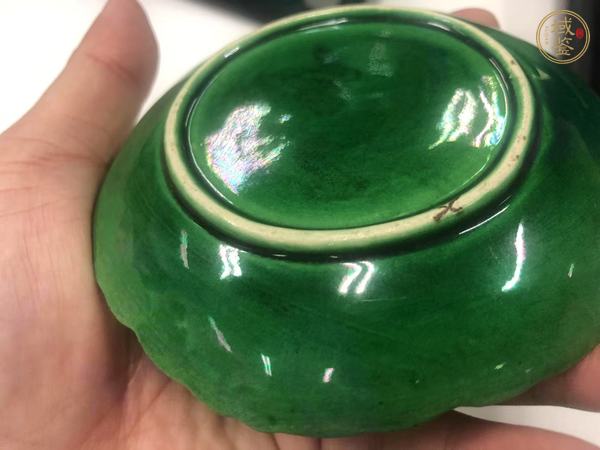 古玩陶瓷三彩龍紋盤真品鑒賞圖