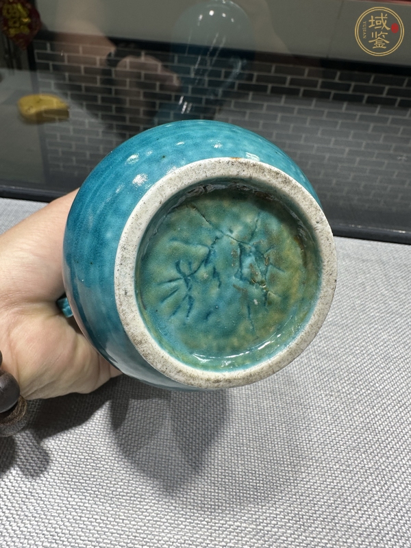 古玩陶瓷孔雀藍釉雙耳撇口瓶真品鑒賞圖