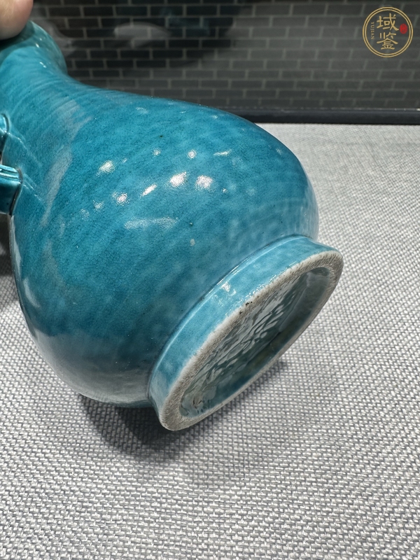 古玩陶瓷孔雀藍釉雙耳撇口瓶真品鑒賞圖