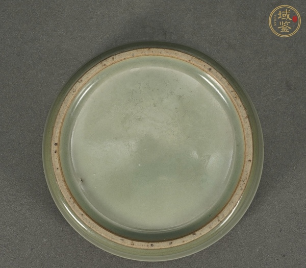 古玩陶瓷龍泉窯花口洗真品鑒賞圖