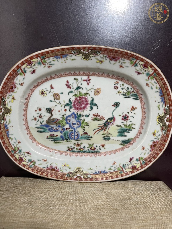 古玩陶瓷粉彩孔雀花卉紋盤真品鑒賞圖