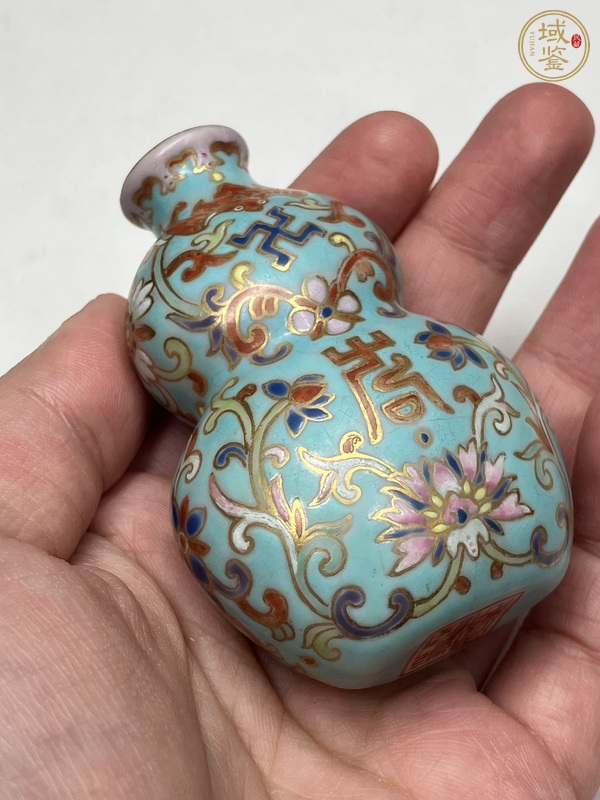 古玩陶瓷需上手，清乾隆風格仿掐絲琺瑯葫蘆形小瓶真品鑒賞圖