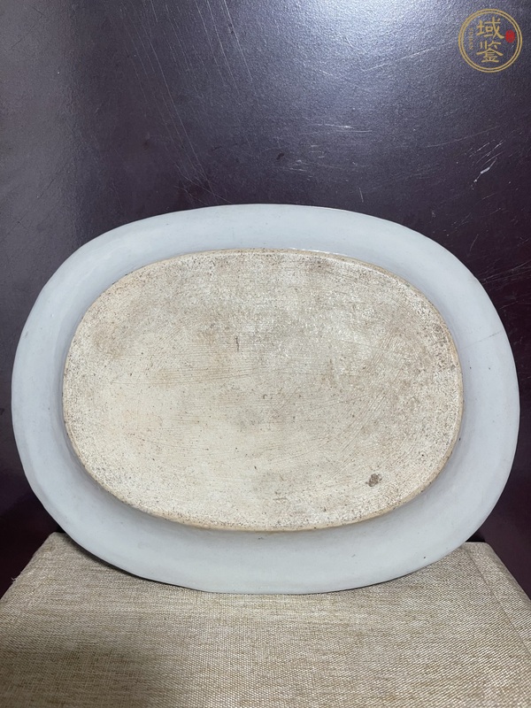 古玩陶瓷粉彩孔雀花卉紋盤真品鑒賞圖