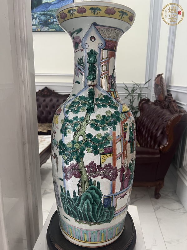 古玩陶瓷粉彩人物故事雙耳瓶真品鑒賞圖